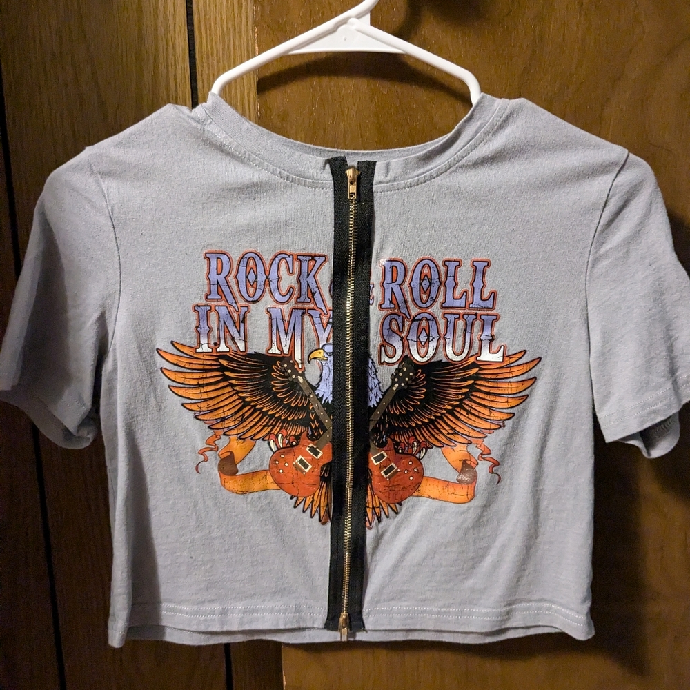 Crop top bundle - Picture 2 of 7